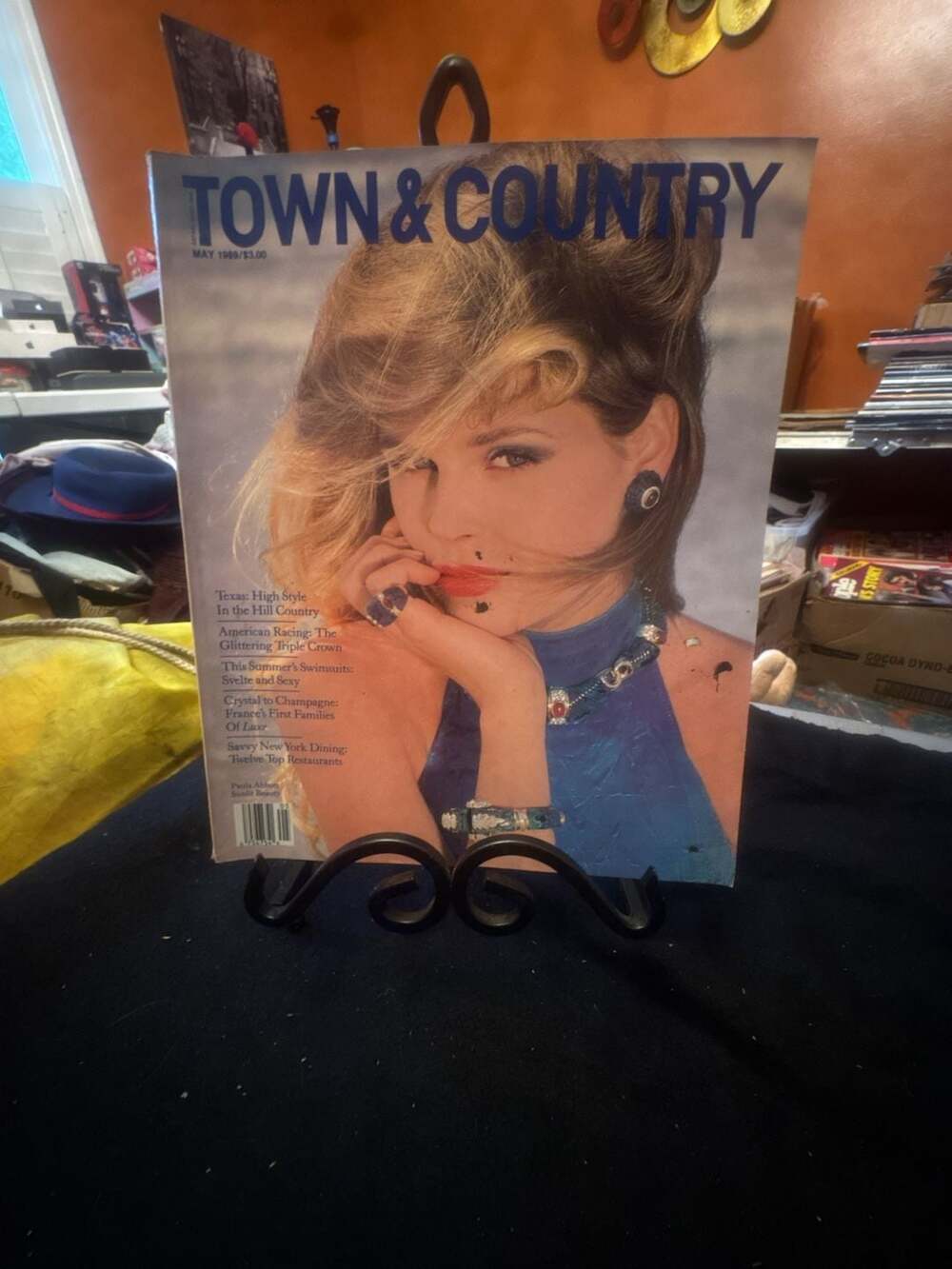 Town & Country Magazine May 1989 Edition